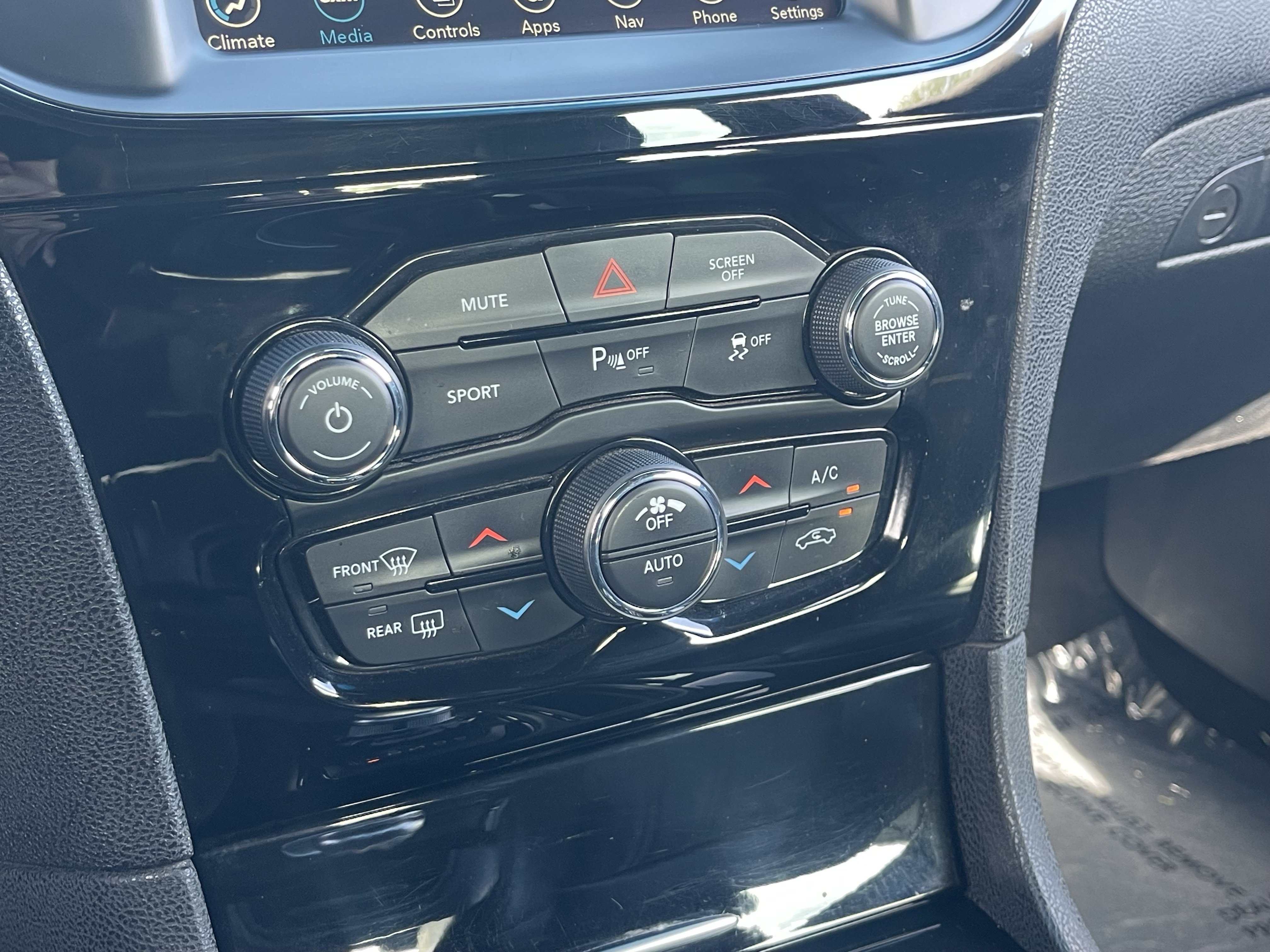 Used 2023 Chrysler 300 S RWD image 29