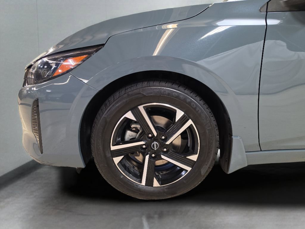Used 2024 Nissan Sentra SV FWD image 22