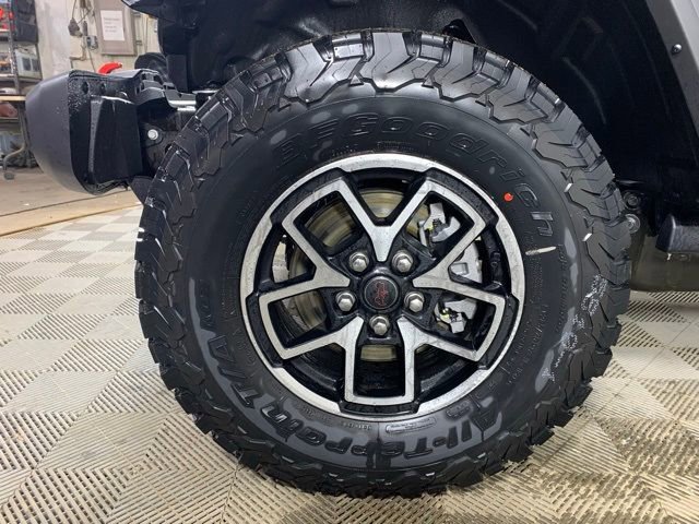 New 2026 Jeep Wrangler Unlimited Rubicon w/ Technology Group image 8