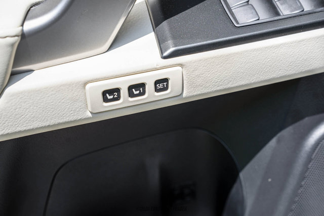 Used 2023 Lexus GX 460 Luxury w/ Sport Design Package AWD/4WD image 36