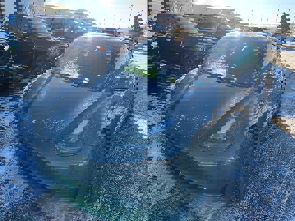 Used 2023 Tesla Model 3 Standard Range image 9