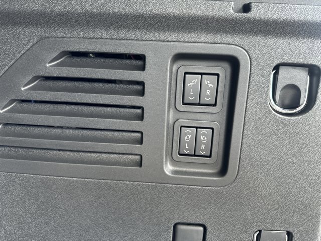 New 2026 Chevrolet Traverse RS w/ LPO, Floor Liner Package image 37