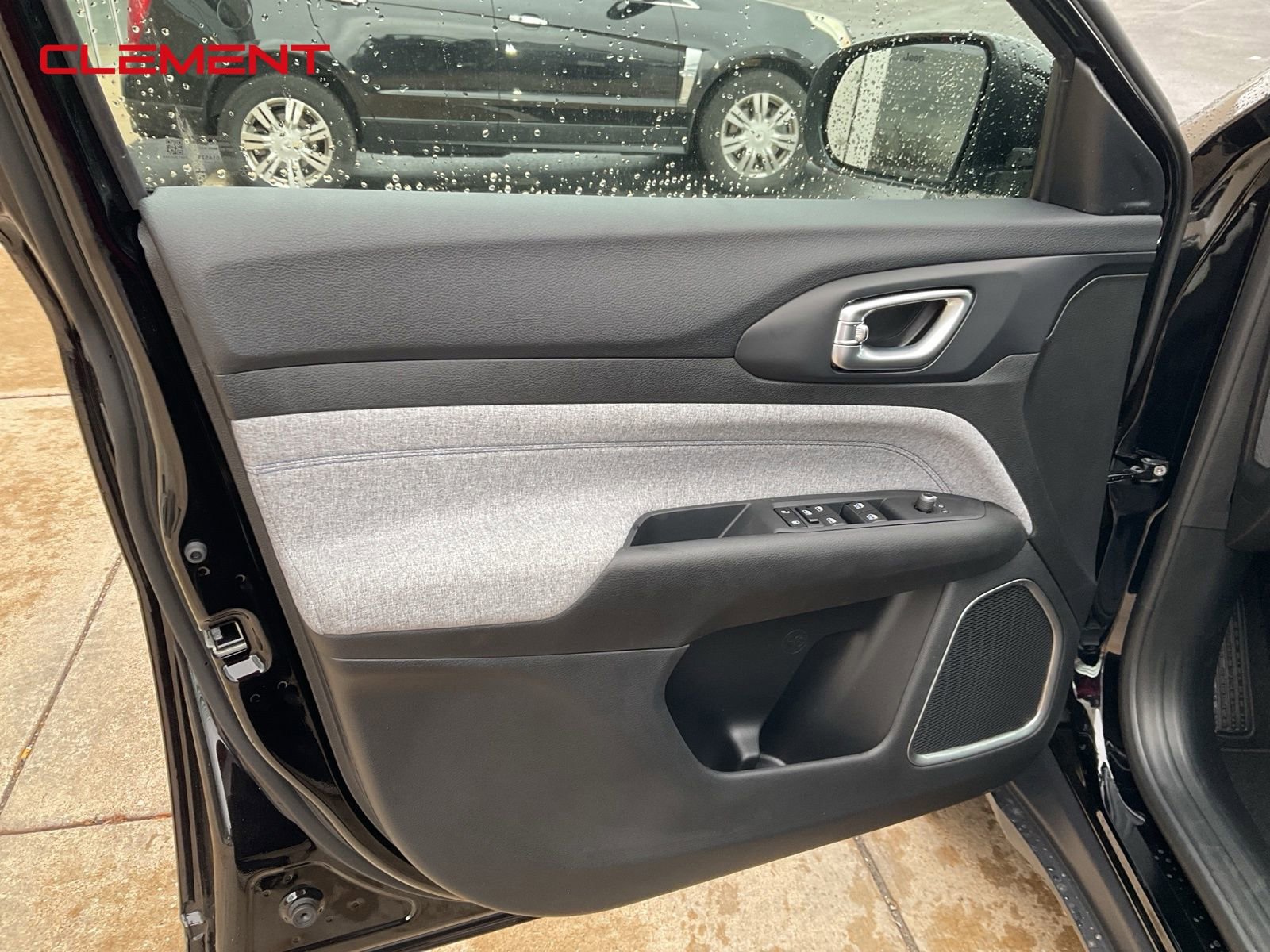 New 2026 Jeep Compass Latitude image 13