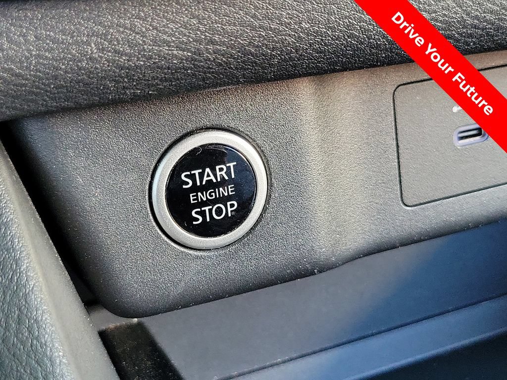 Certified 2021 Nissan Rogue SV FWD image 9