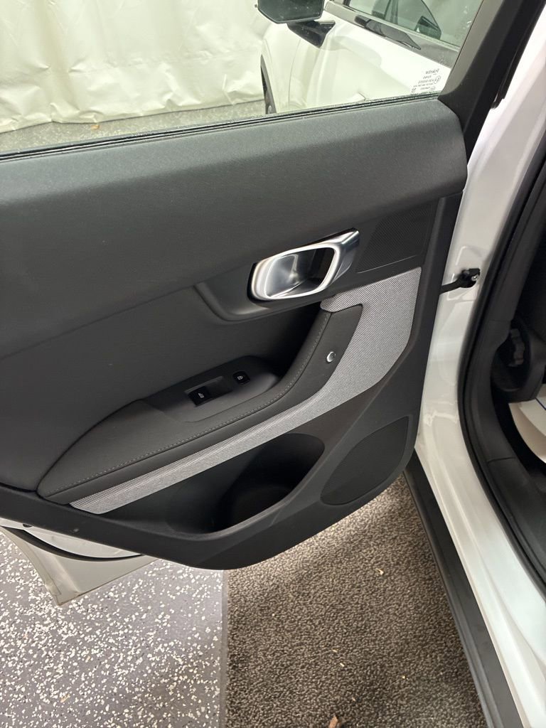 Used 2023 Polestar Polestar 2 Long Range Dual Motor image 23