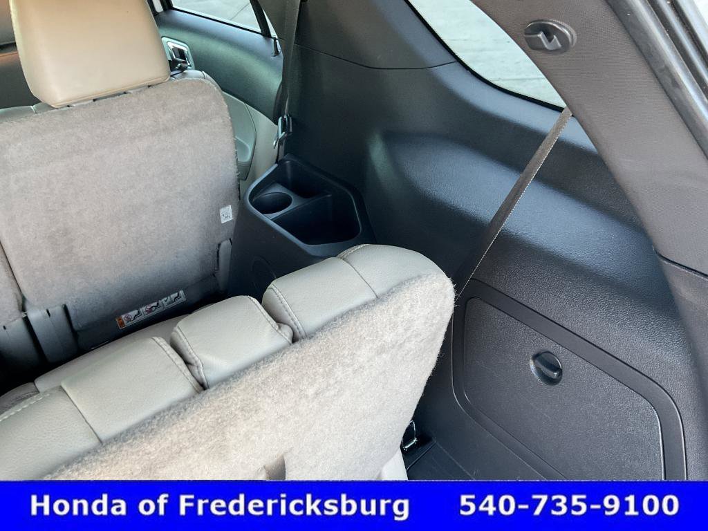 Used 2015 Ford Explorer XLT w/ Equipment Group 202A FWD image 23