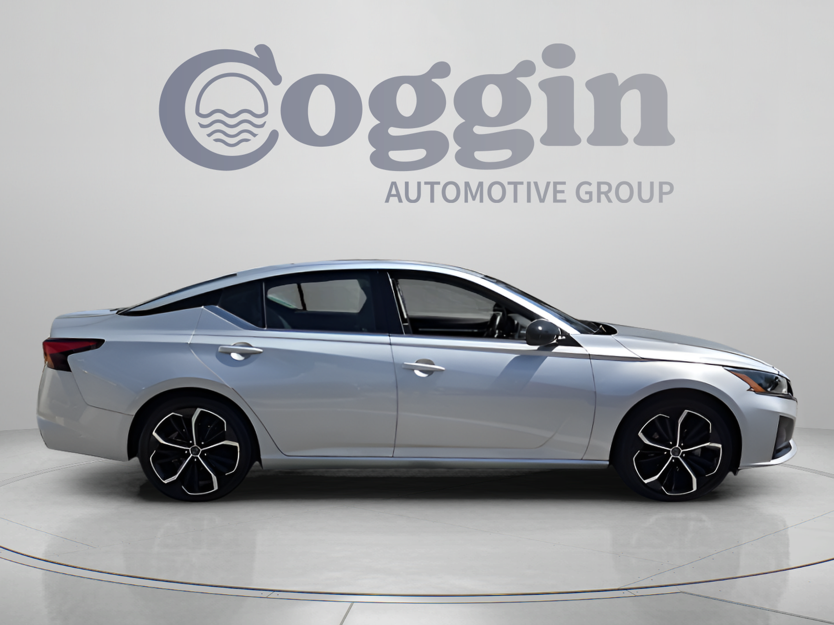 Used 2024 Nissan Altima 2.5 SR FWD image 6