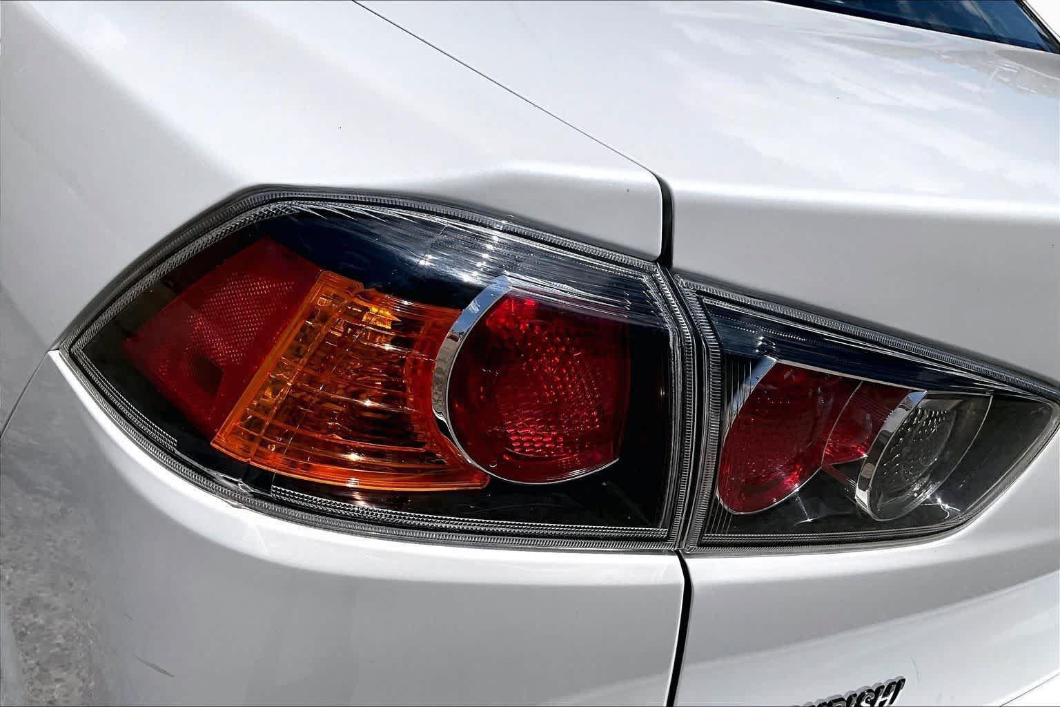 Used 2017 Mitsubishi Lancer ES FWD image 28