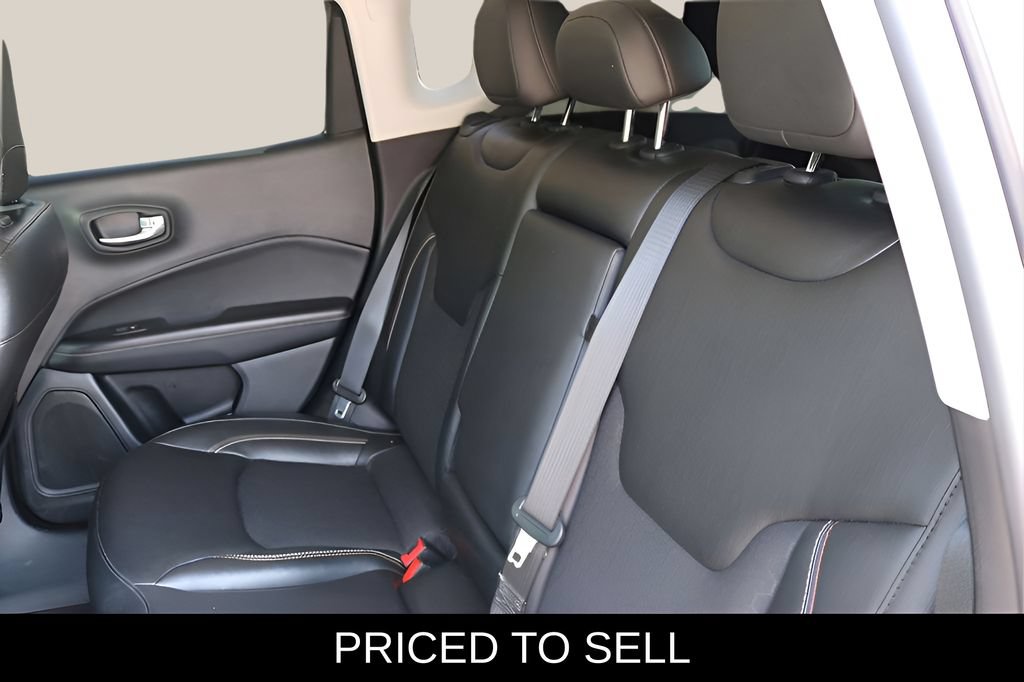 Used 2021 Jeep Compass Latitude w/ Driver Assistance Group AWD/4WD image 15