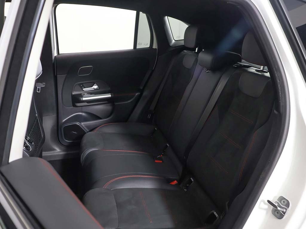 Used 2024 Mercedes-Benz GLA 250 4MATIC image 32