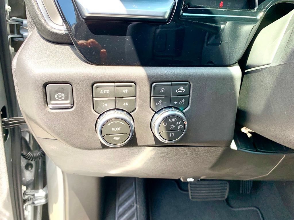 Used 2026 GMC Sierra 1500 SLT w/ SLT Premium Plus Package AWD/4WD image 29