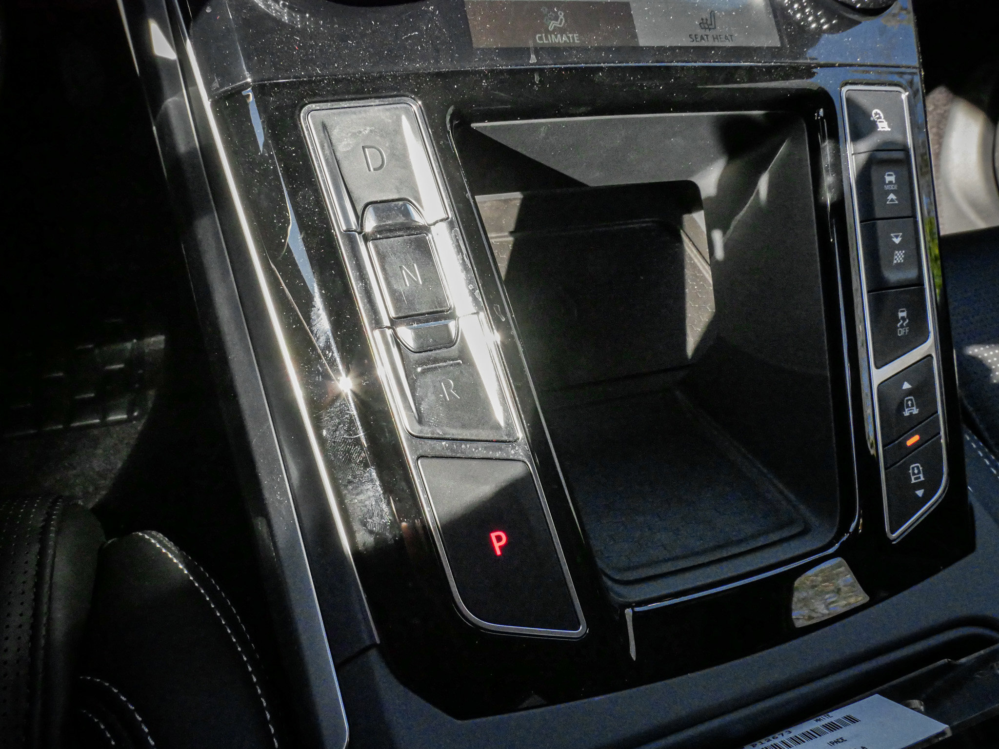 Used 2024 Jaguar I-PACE R-Dynamic HSE image 25