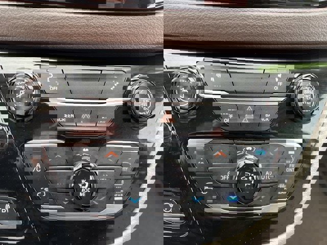 Certified 2017 Chrysler Pacifica Touring-L image 28