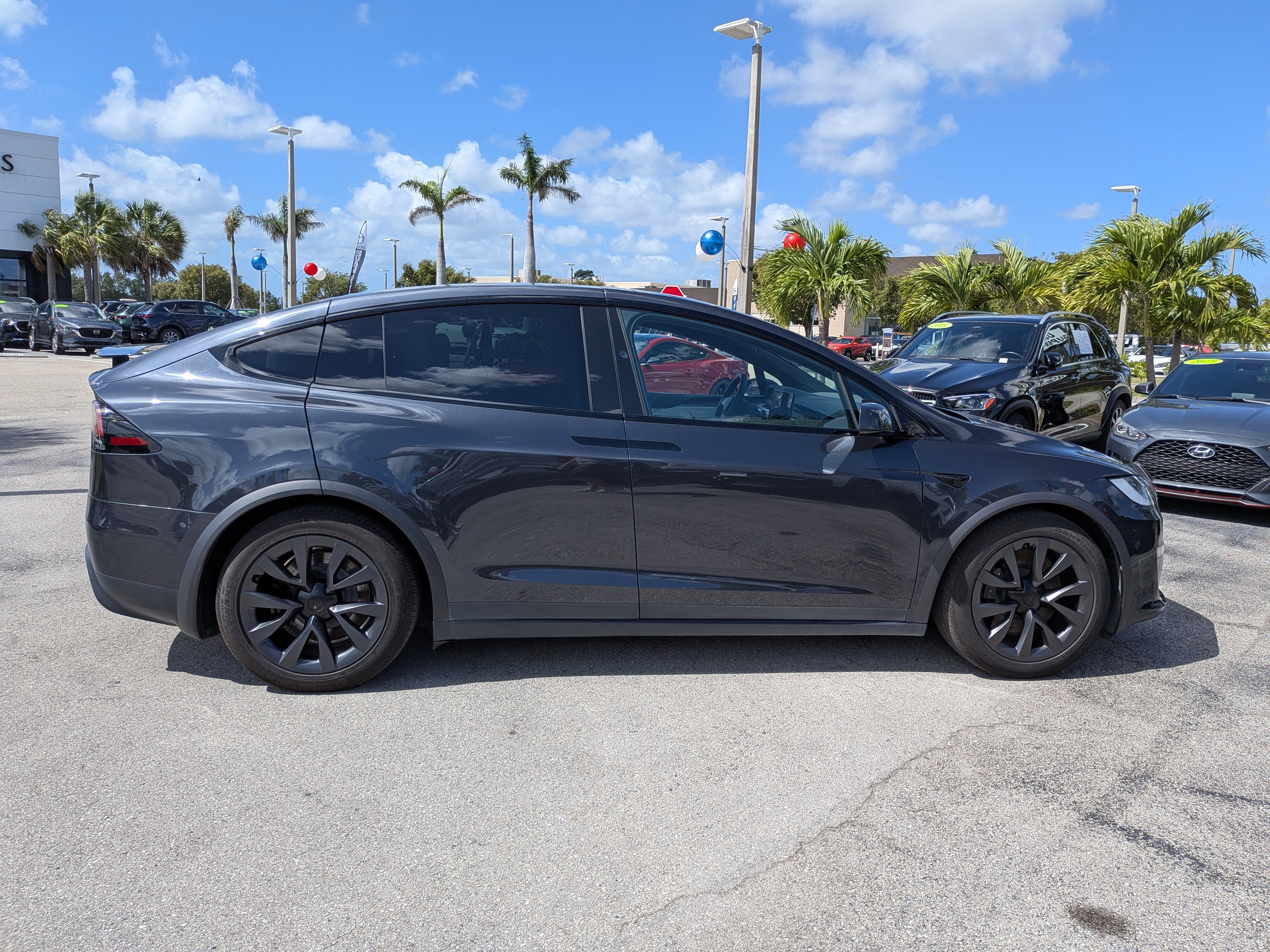 Used 2023 Tesla Model X image 3