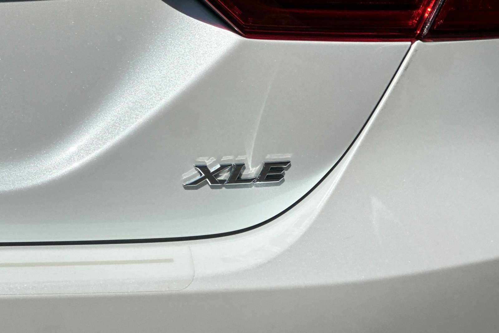 Used 2023 Toyota Camry XLE w/ Navigation Package FWD image 28