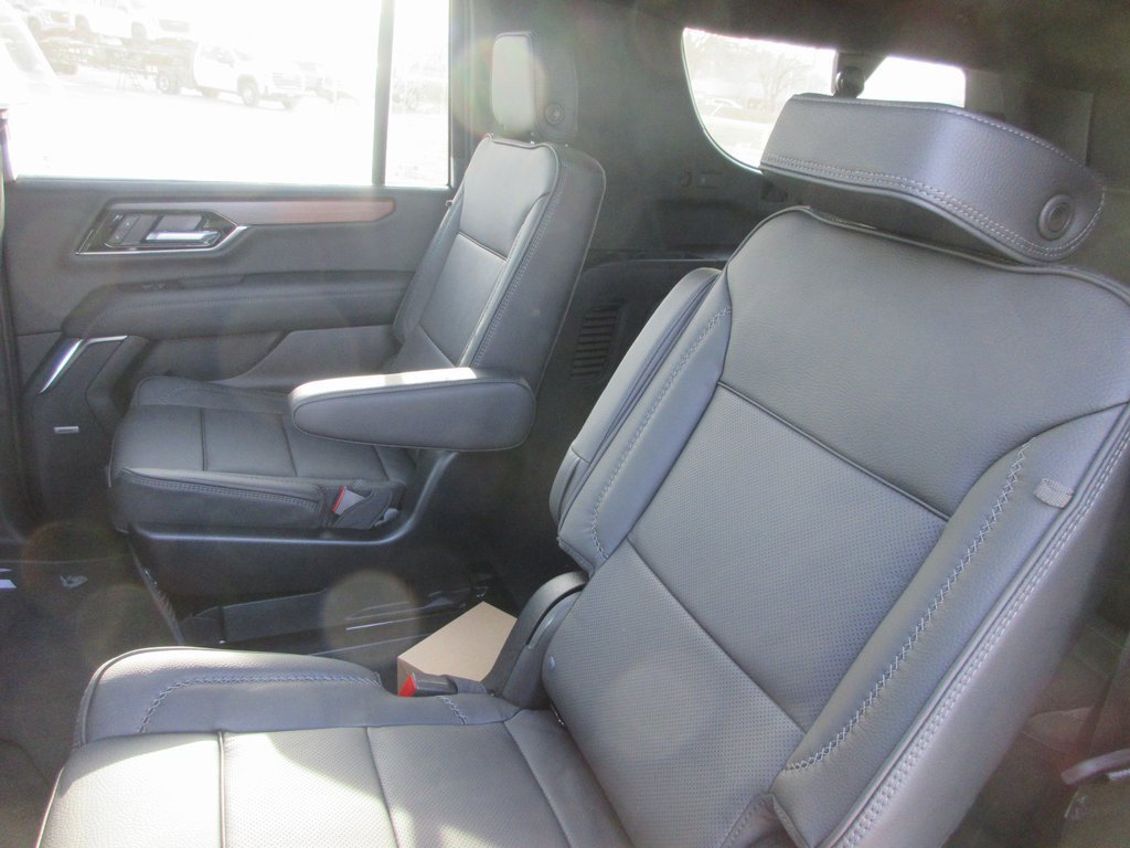 New 2026 GMC Yukon XL Denali image 13