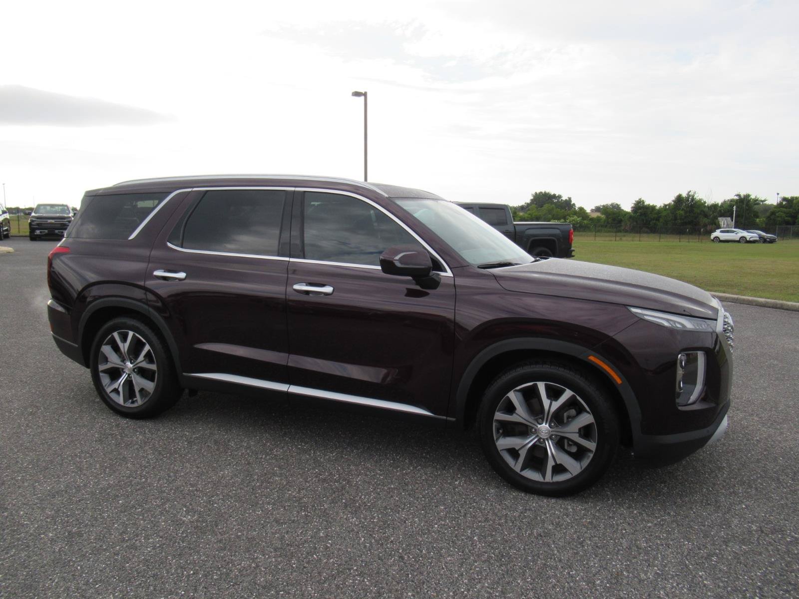 Used 2022 Hyundai Palisade SEL w/ 8P Bench Seat Package FWD image 2
