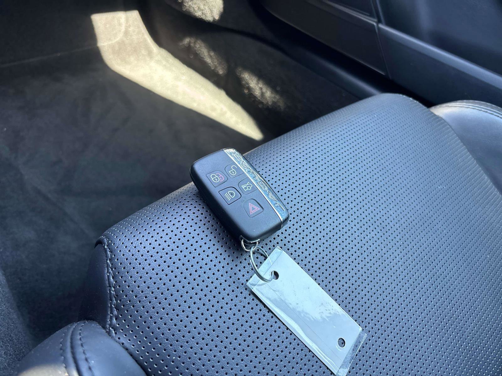 Used 2018 Jaguar F-TYPE R-Dynamic AWD/4WD image 19