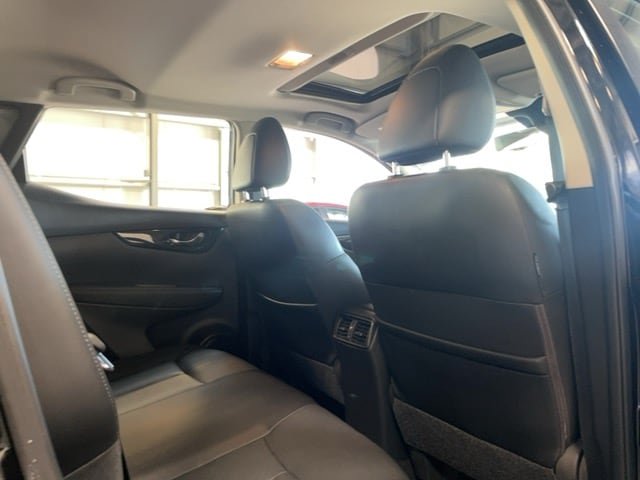 Used 2018 Nissan Rogue Sport SL w/ SL Premium Package AWD/4WD image 17
