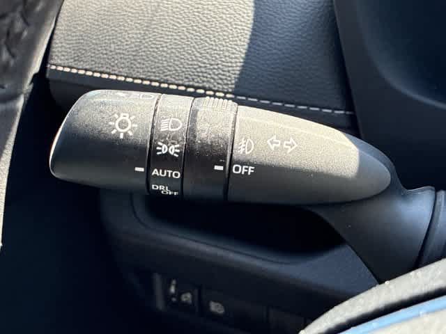 Used 2025 Toyota RAV4 XLE Premium FWD image 29