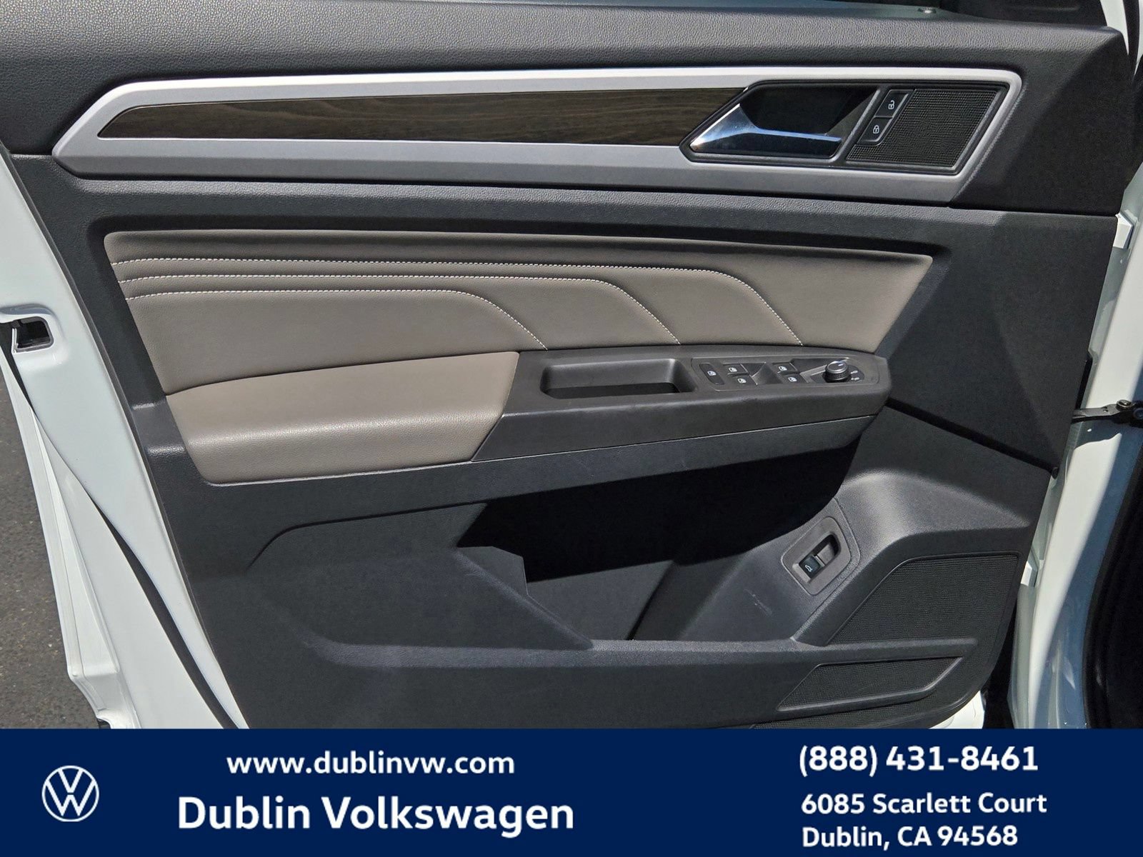 Certified 2023 Volkswagen Atlas SE w/ Panoramic Sunroof Package FWD image 10