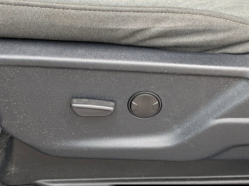 Used 2023 Ford F150 XLT image 19