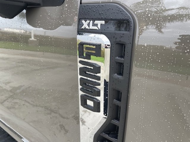 New 2026 Ford F250 XLT w/ XLT Premium Package image 30