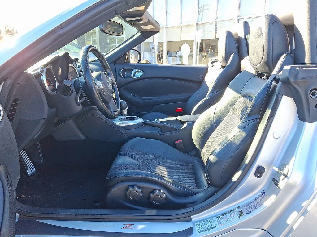 Used 2018 Nissan 370Z Touring Sport image 12
