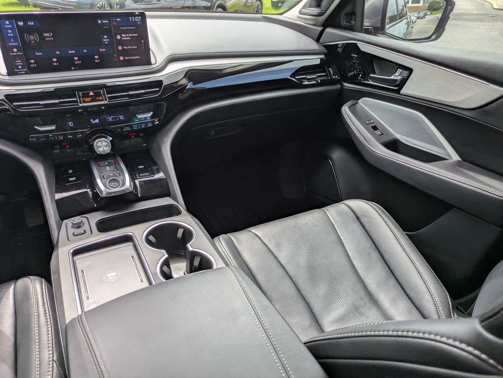 Used 2025 Acura MDX FWD w/ Technology Package image 18