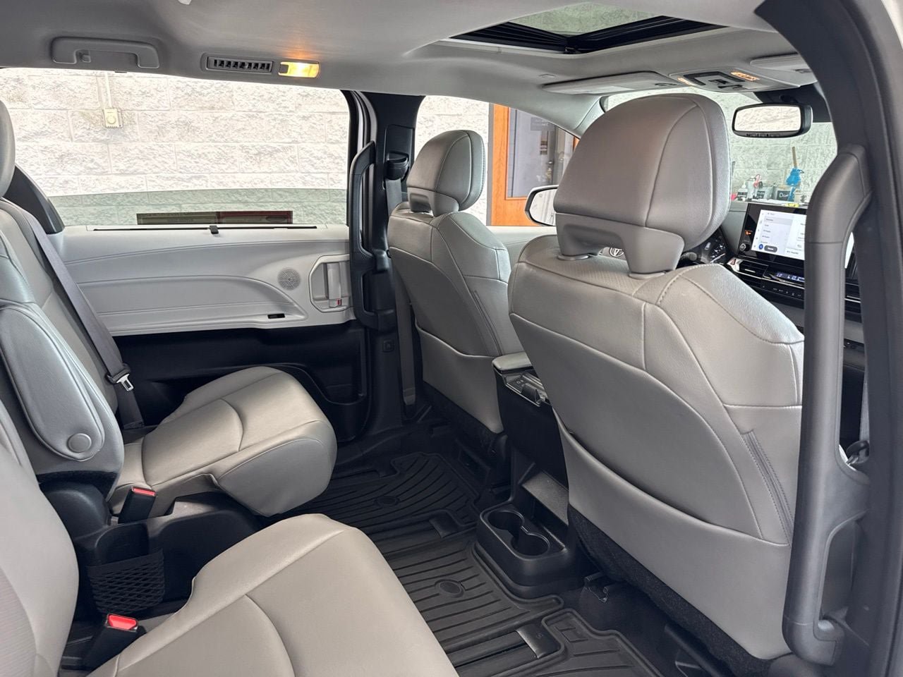 Certified 2025 Toyota Sienna XLE w/ XLE Plus Package AWD/4WD image 47