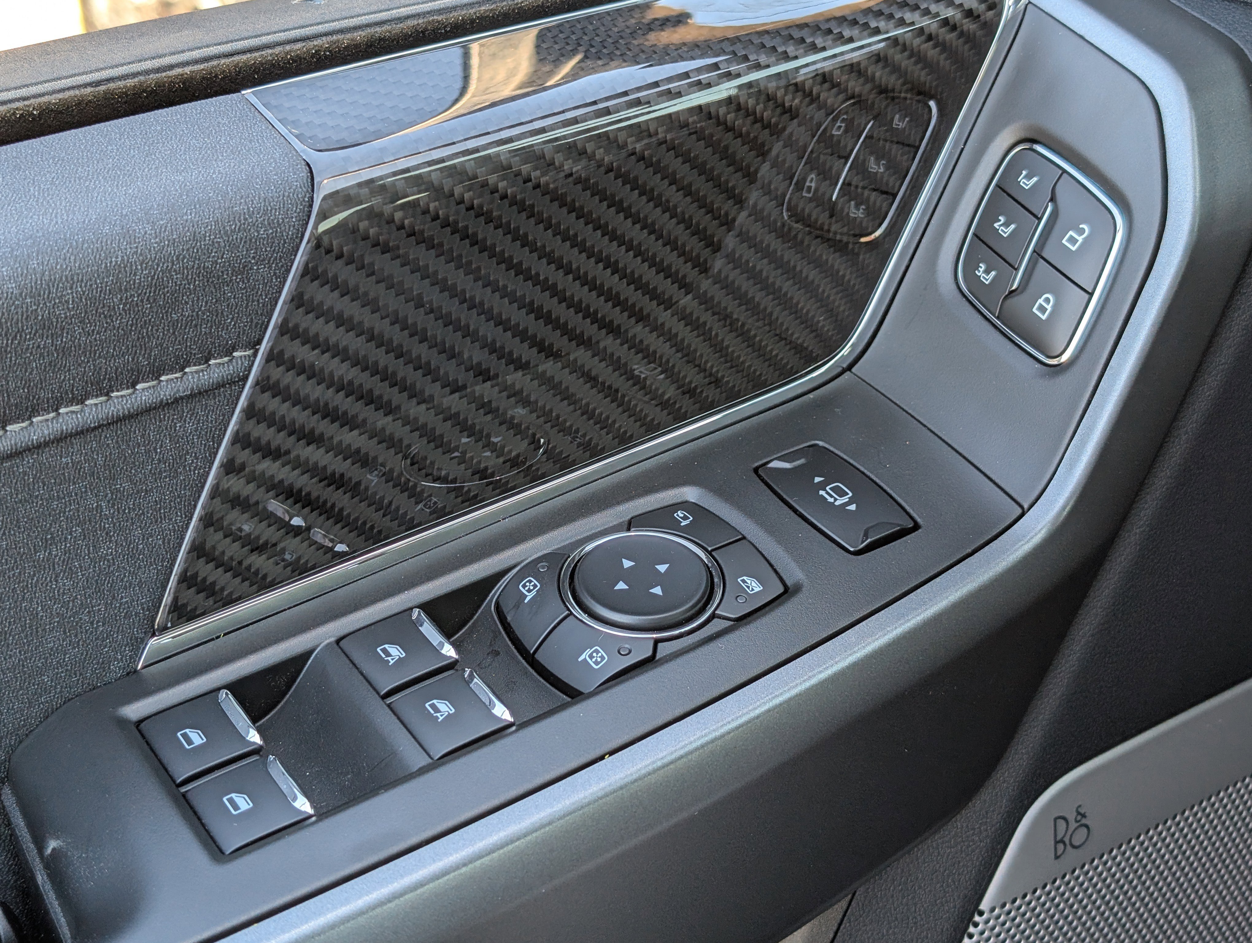 New 2026 Ford F250 Lariat w/ Black Appearance Package image 23