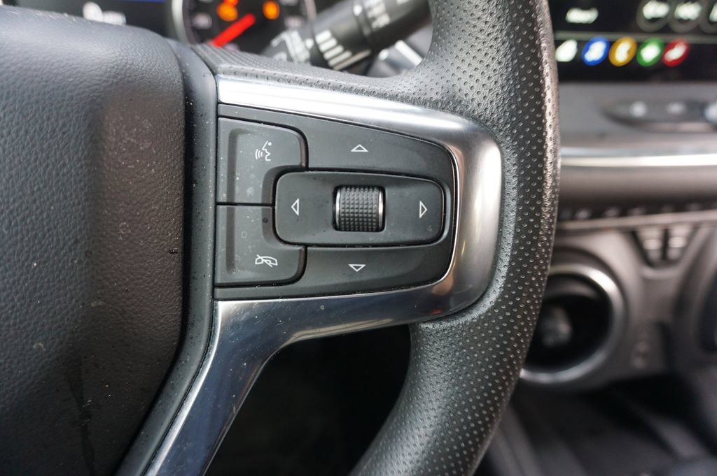 Used 2023 Chevrolet Blazer LT w/ Convenience Package FWD image 8