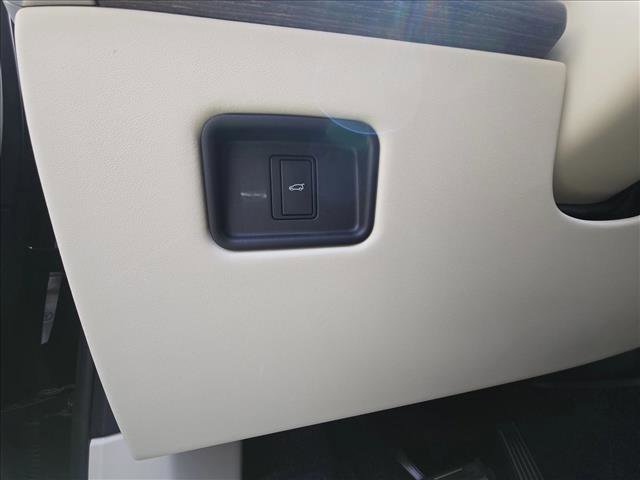 New 2025 Land Rover Range Rover Long Wheelbase SE image 26