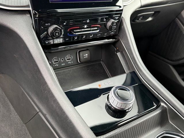 Certified 2024 Jeep Grand Cherokee L Laredo image 22