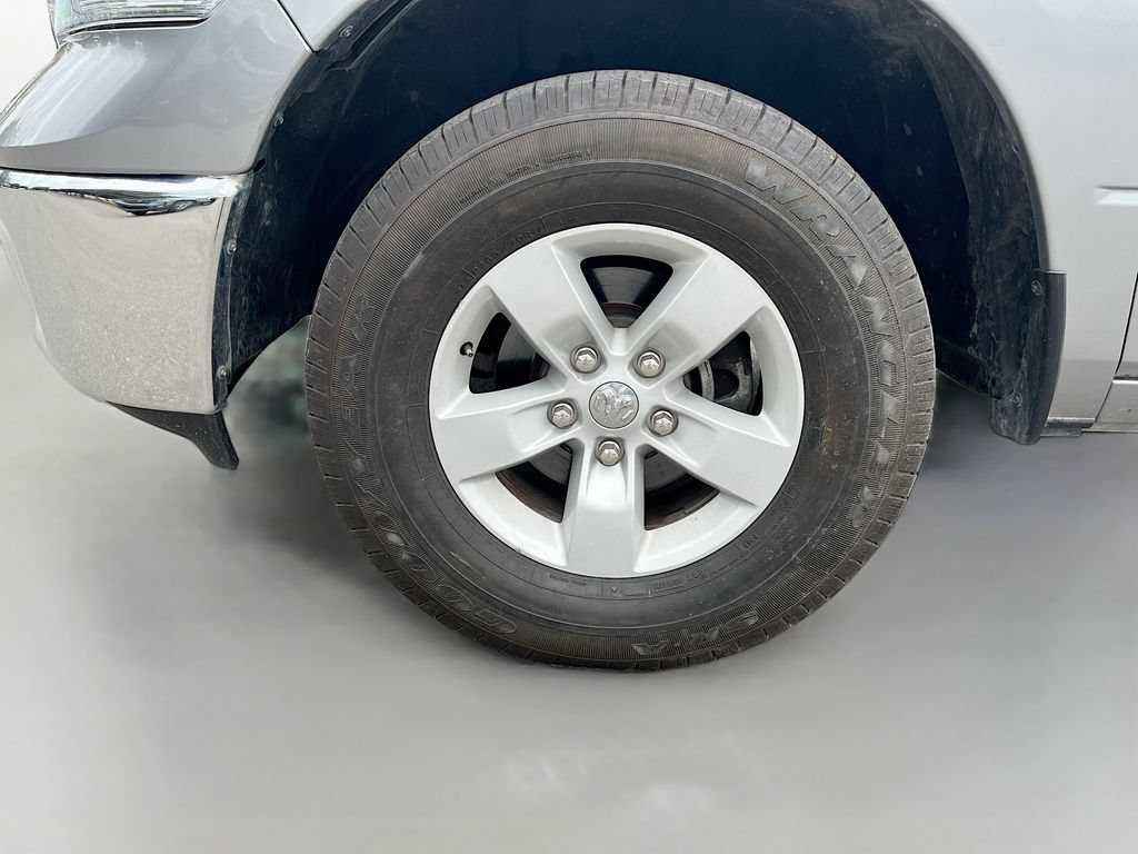 Used 2023 RAM 1500 Classic SLT w/ Trailer & Traction Group AWD/4WD image 31