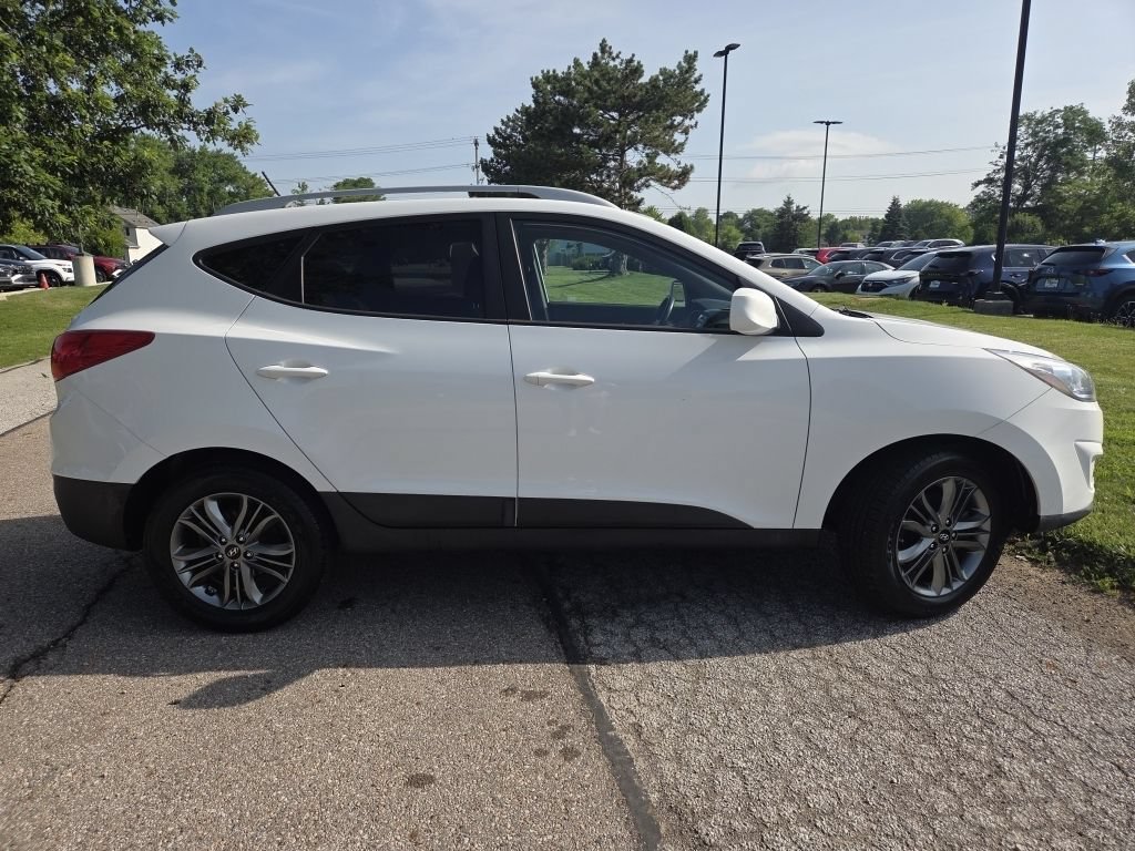 Used 2015 Hyundai Tucson SE AWD/4WD image 16