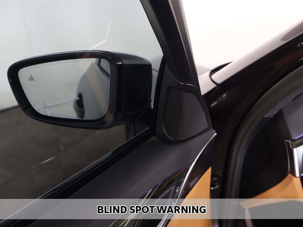 Used 2023 BMW 530i xDrive w/ M Sport Package image 5