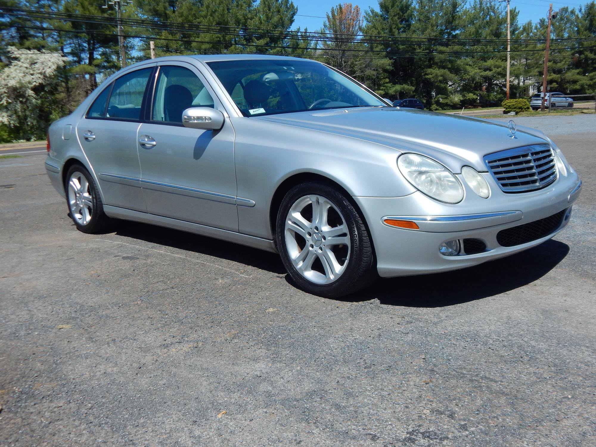 Used 2005 Mercedes-Benz E 500 4MATIC Sedan image 6