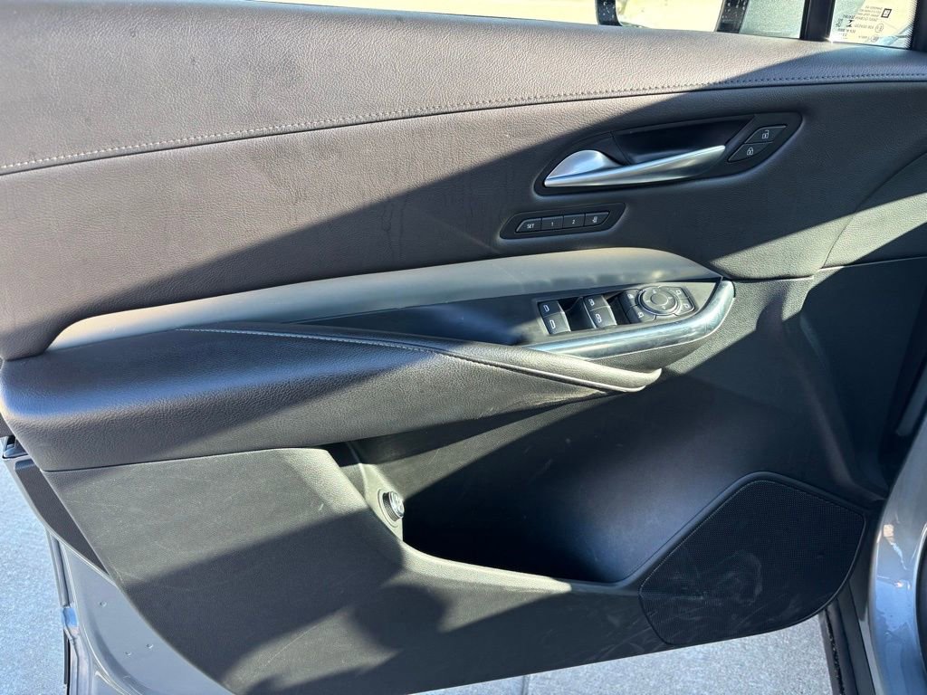 Used 2023 Cadillac XT4 Premium Luxury image 17