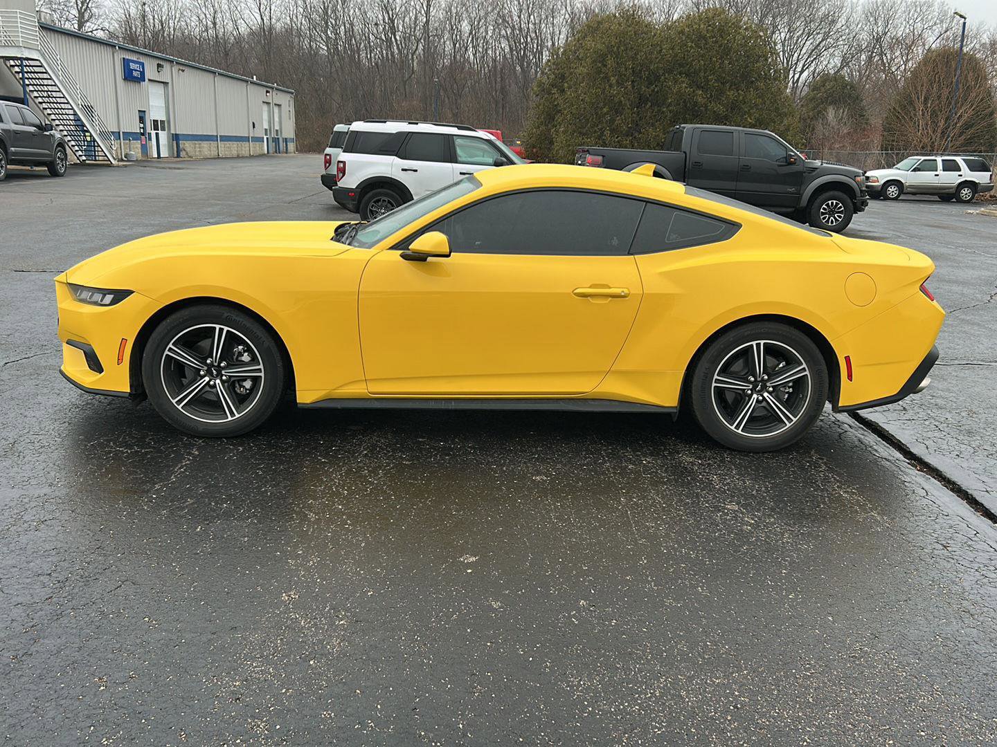 Used 2024 Ford Mustang Coupe image 5