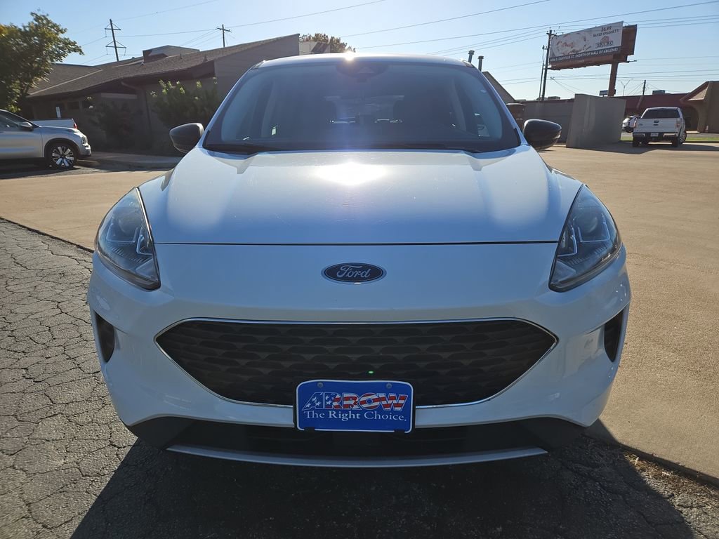 Used 2022 Ford Escape SE image 3
