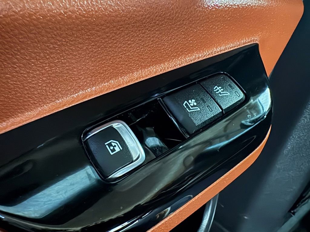 Used 2022 Kia Carnival SX Prestige image 18