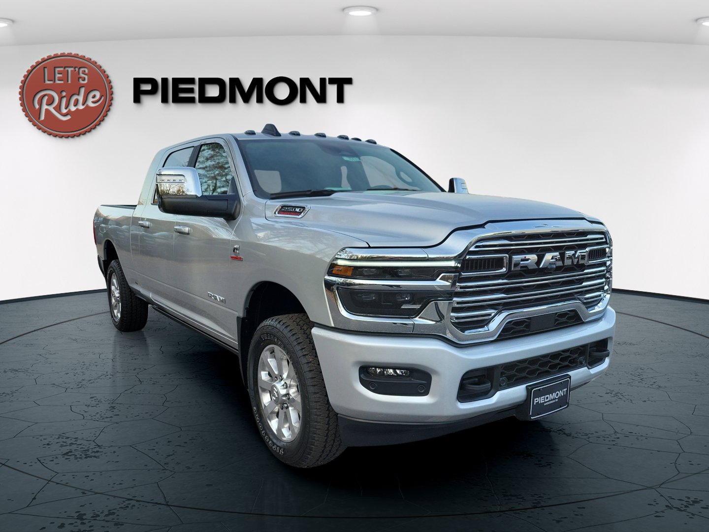 New 2026 RAM 2500 Laramie AWD/4WD image 4
