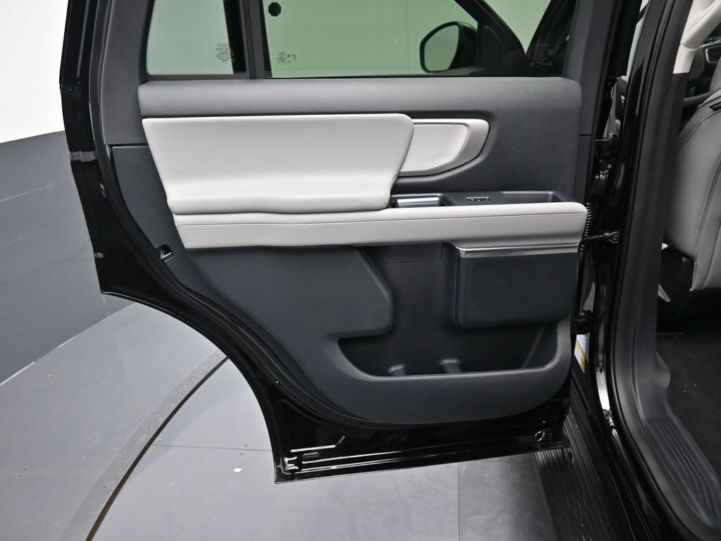 New 2026 Ford Expedition Active RWD image 12