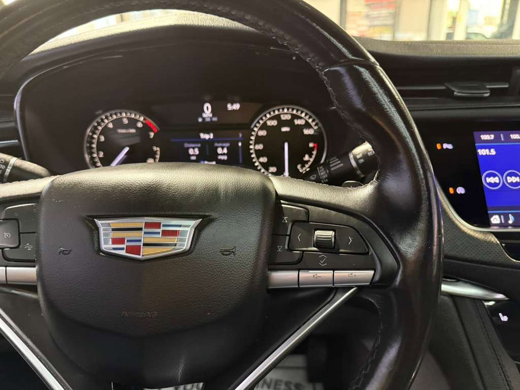 Used 2021 Cadillac XT6 Luxury image 12