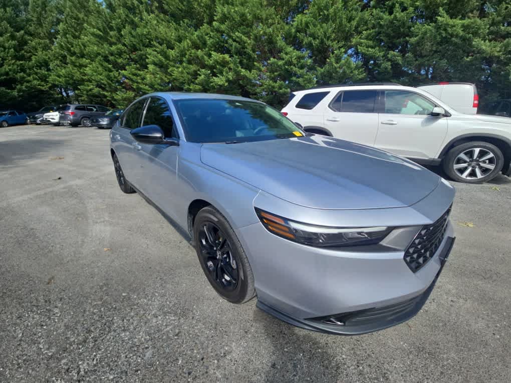 Certified 2025 Honda Accord SE image 4