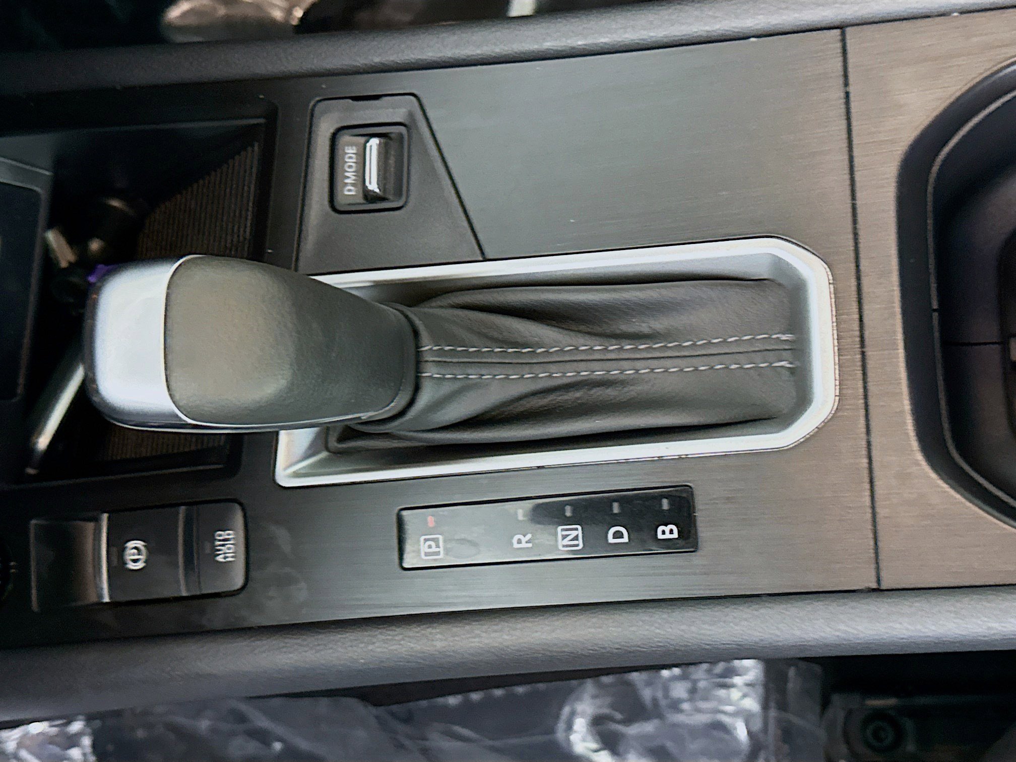 Used 2025 Nissan Kicks SV image 20