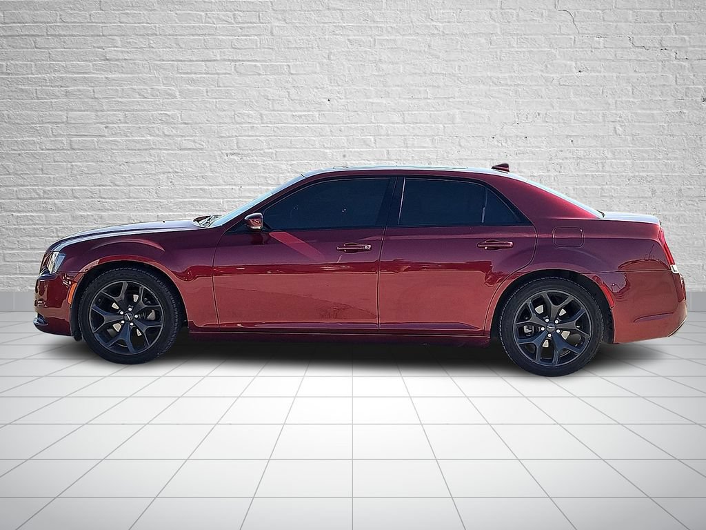 Used 2022 Chrysler 300 S RWD image 2