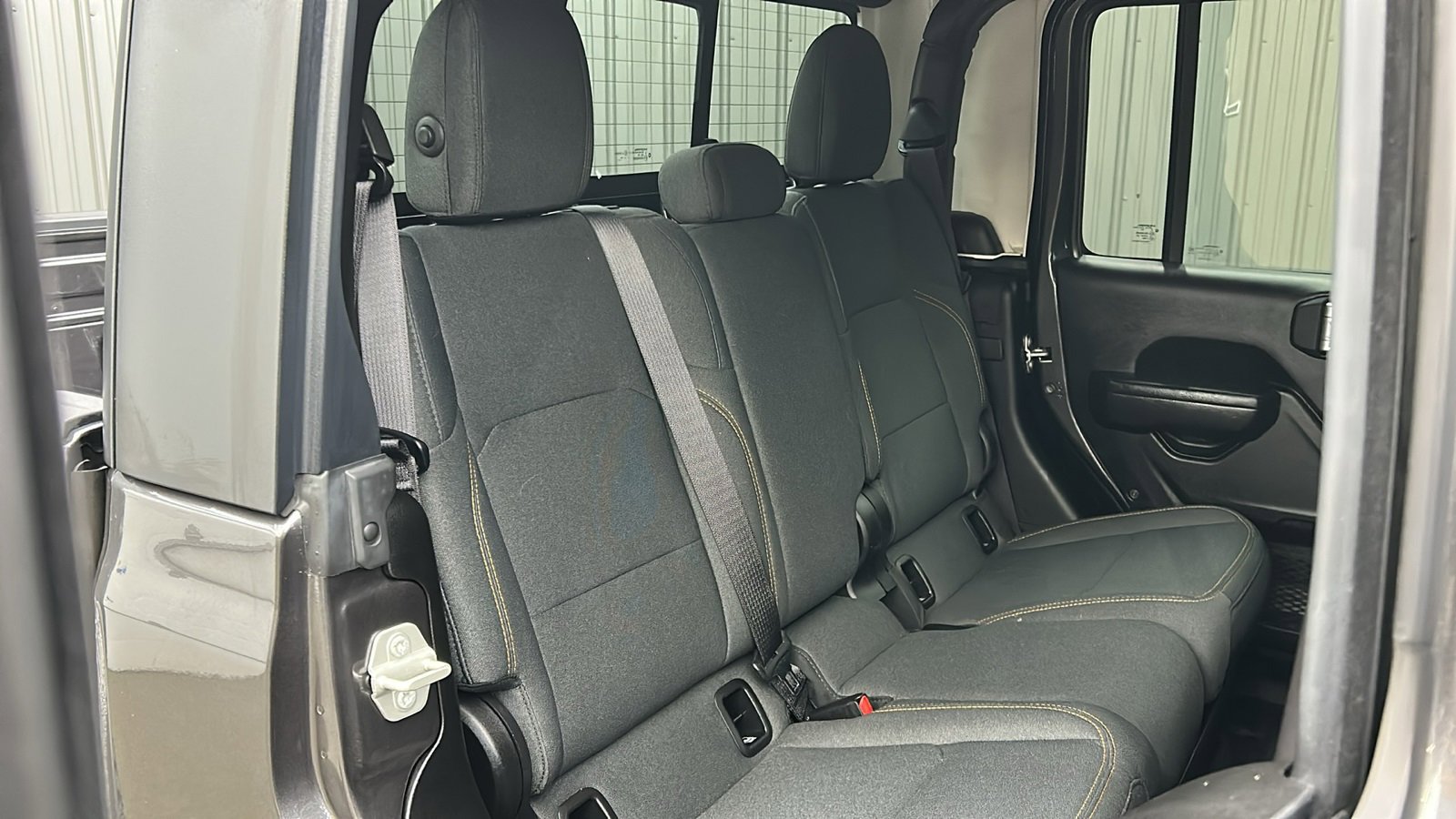 Used 2024 Jeep Gladiator Willys image 36