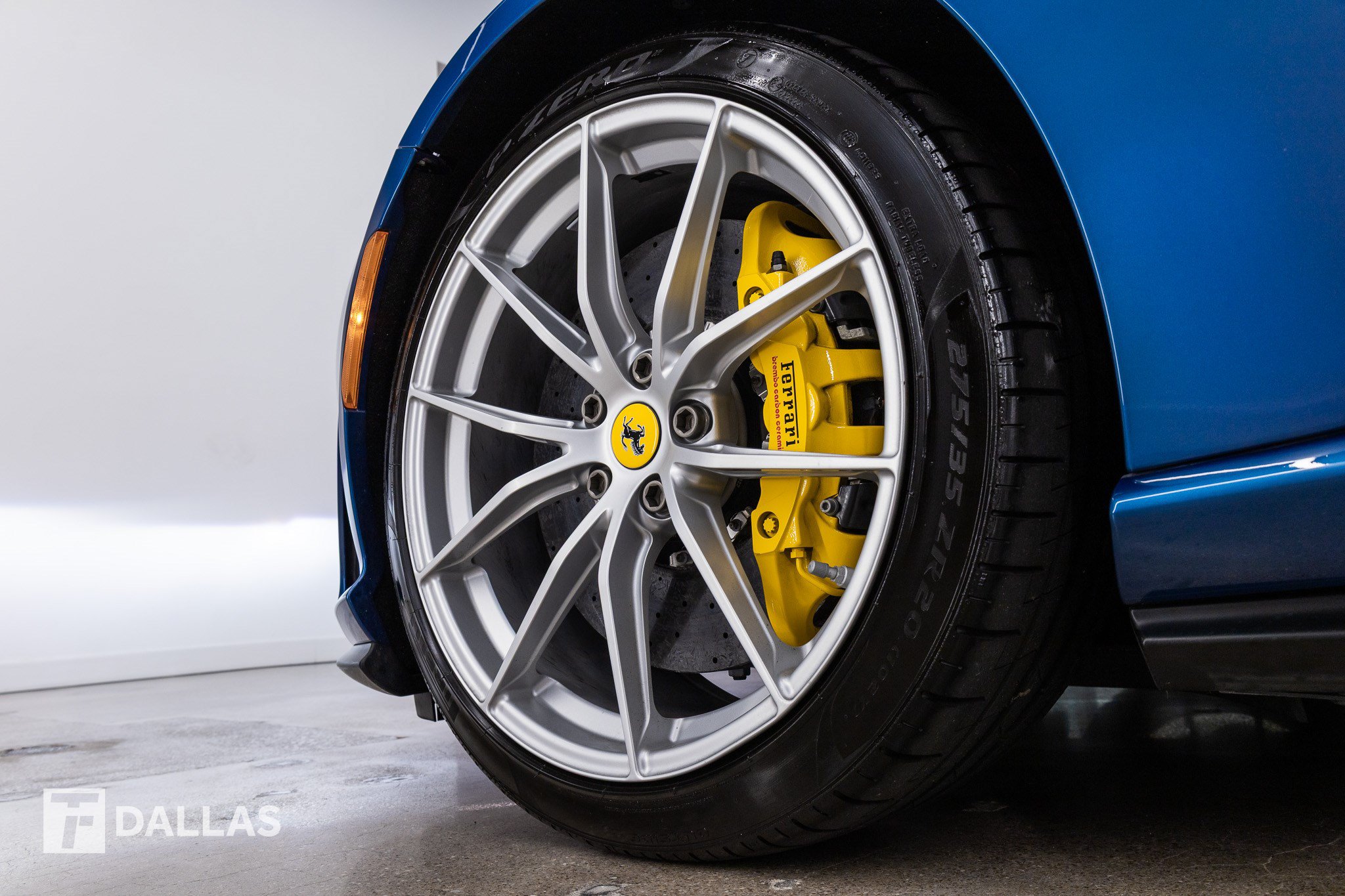 Used 2018 Ferrari 812 Superfast RWD image 29